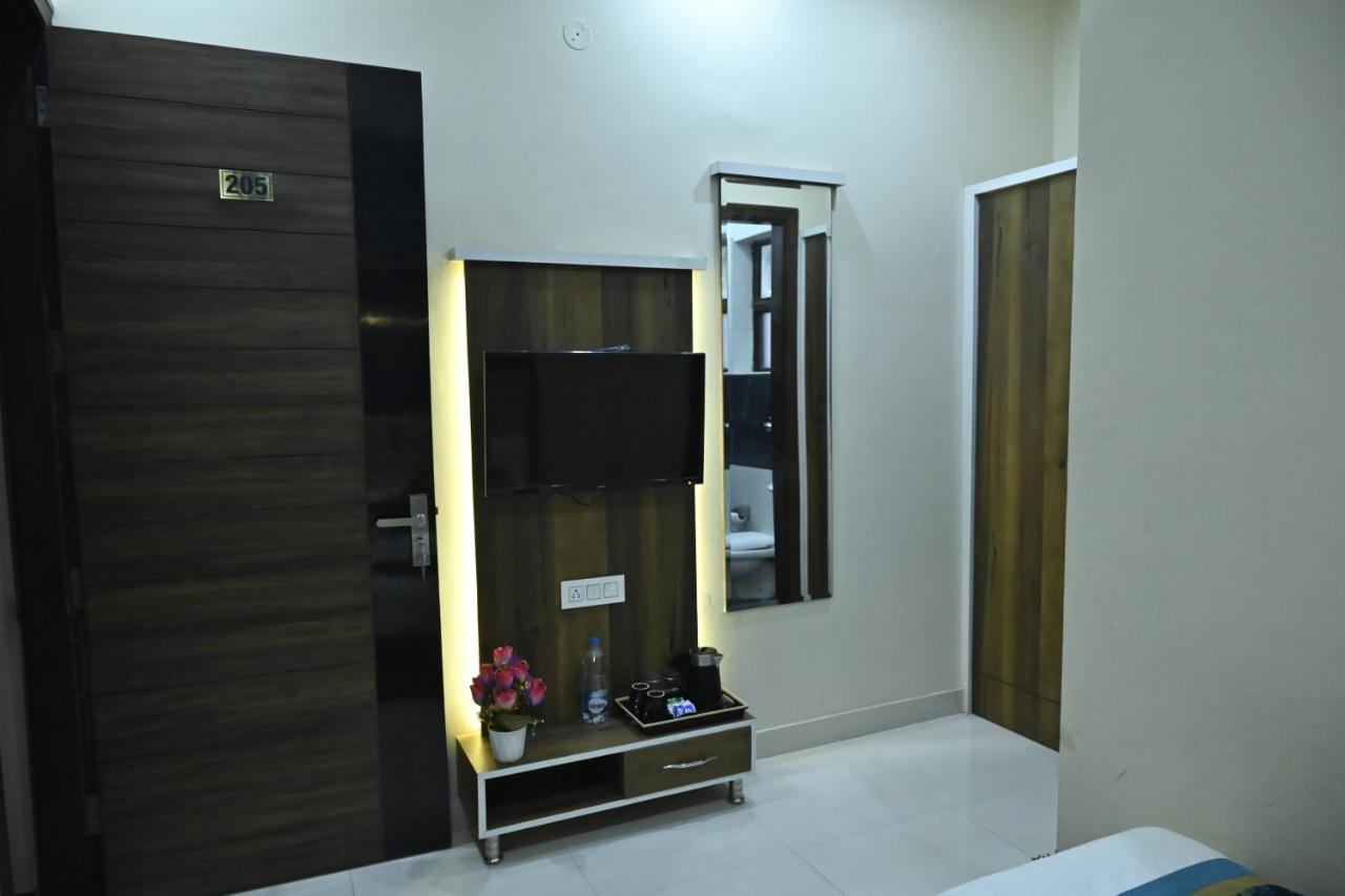 Guntas Residency Hotel Amritsar Ngoại thất bức ảnh