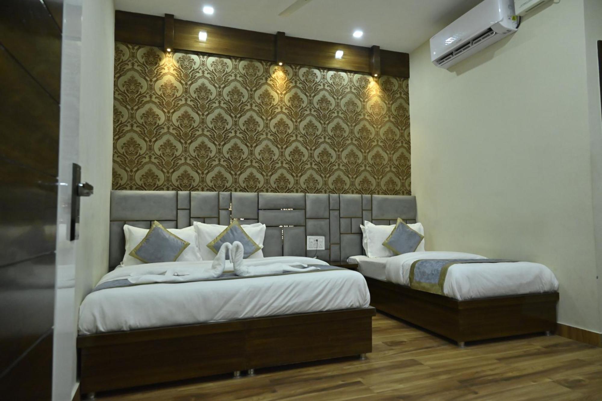 Guntas Residency Hotel Amritsar Ngoại thất bức ảnh